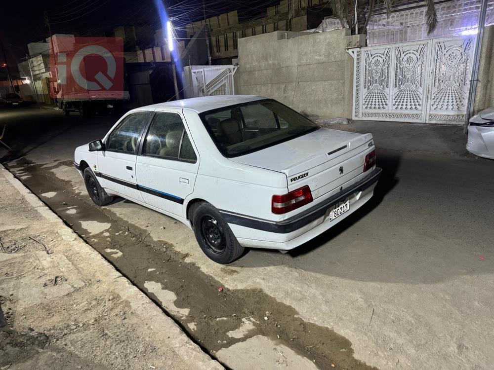 Peugeot 405
